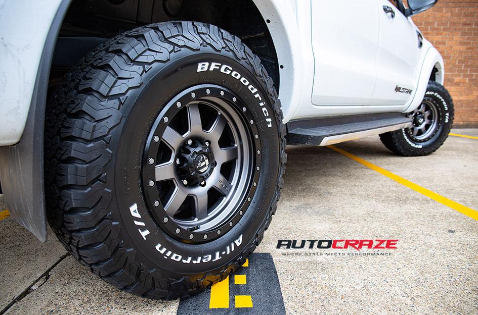 FORD-RANGER-TROPHY-MATTE-ANTHRACITE-WITH-BLACK-RING